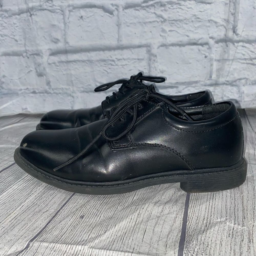 Stacy Adams tie up Oxford dress shoe boys size 4